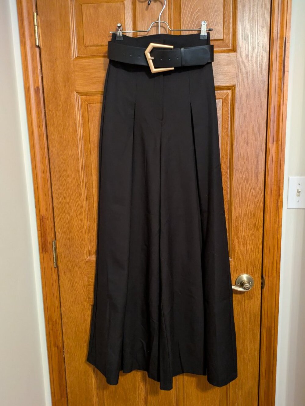 Van NzilL Black Wide Leg Pleated Palazzo Pants with Belt Size S